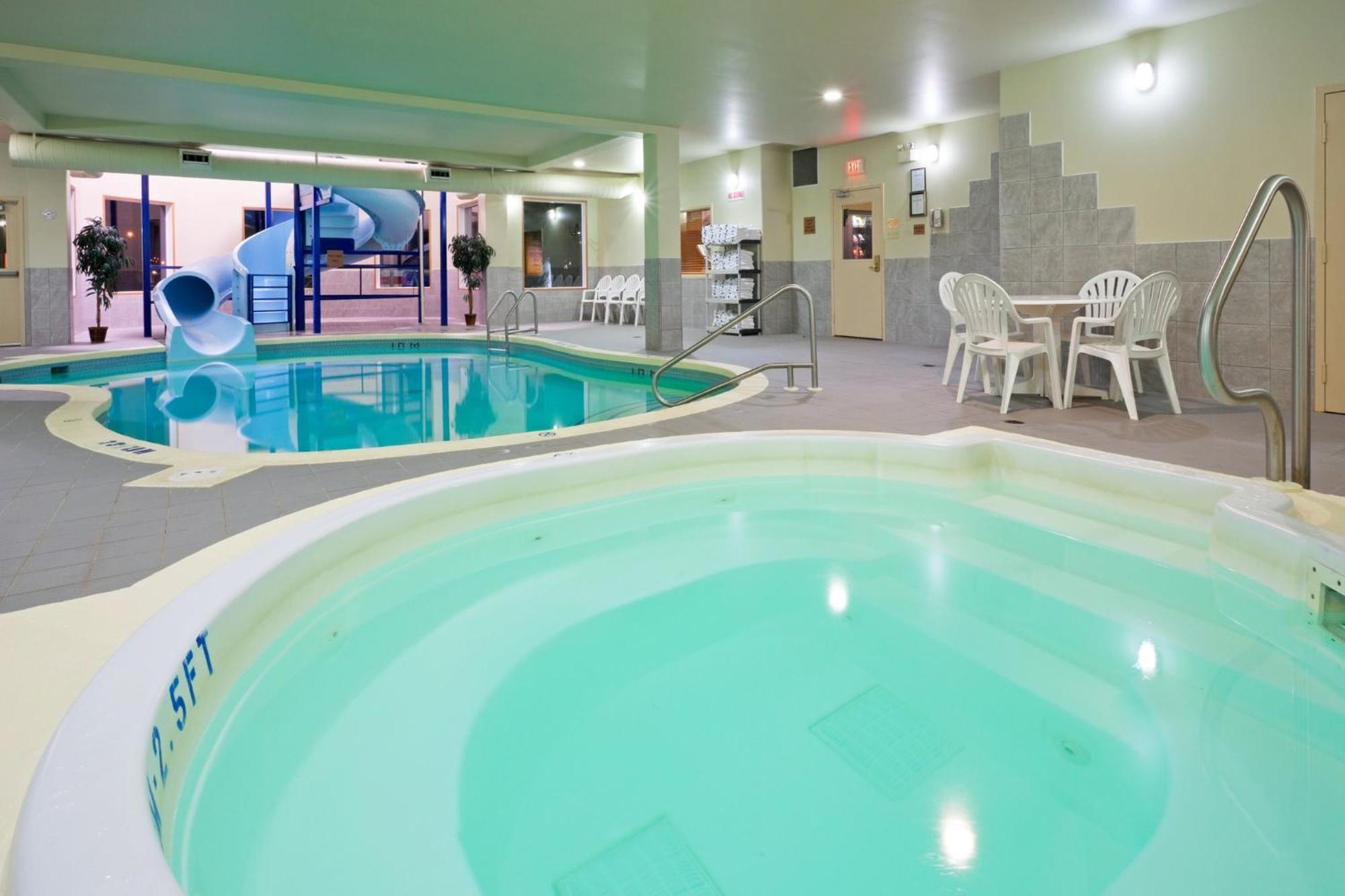Holiday Inn Hotel & Suites Regina By Ihg Εξωτερικό φωτογραφία